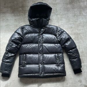 Women’s TNA Super Puff Black Puffer Jacket